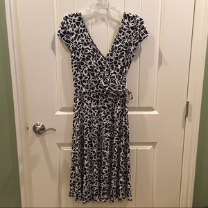Flattering black & white Dress Barn dress, size 8